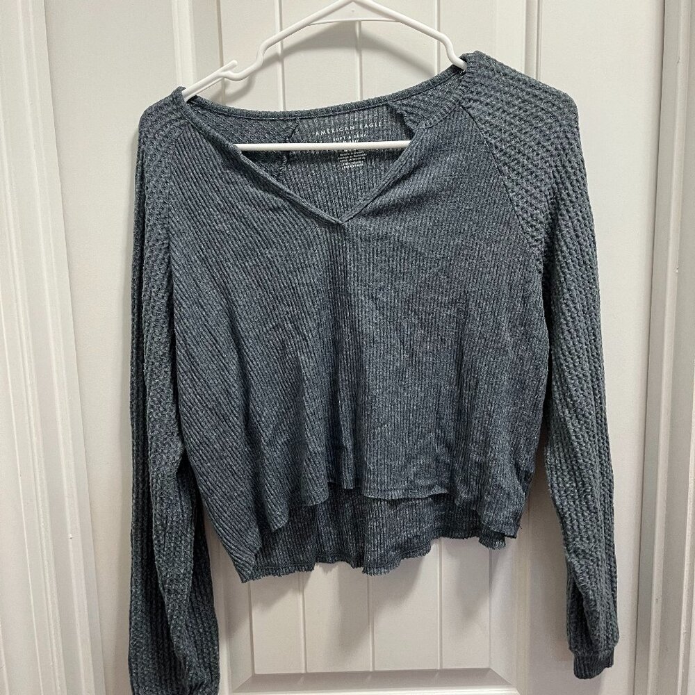 American Eagle Size Small Womens Blue Cropped Waffle Knit Long Sleeve Shirt